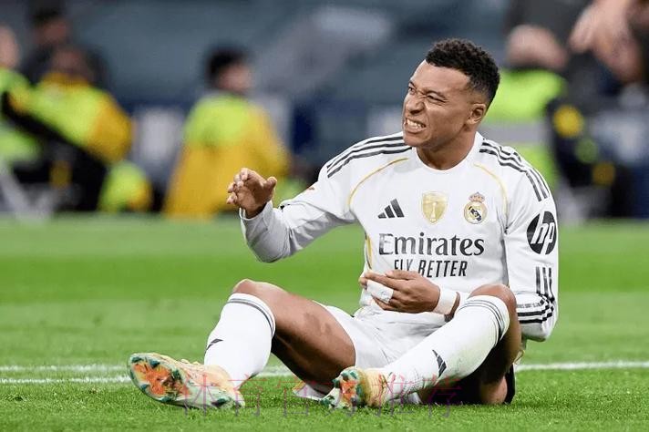 阿斯:皇马内部支持姆巴佩 不认为他是问题所在 阿斯:皇马内部支持姆巴佩 不认为他是问题所在